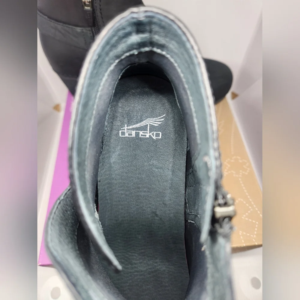 Dansko Shirley Nubuck Black Sz 39 - Picture 6 of 9